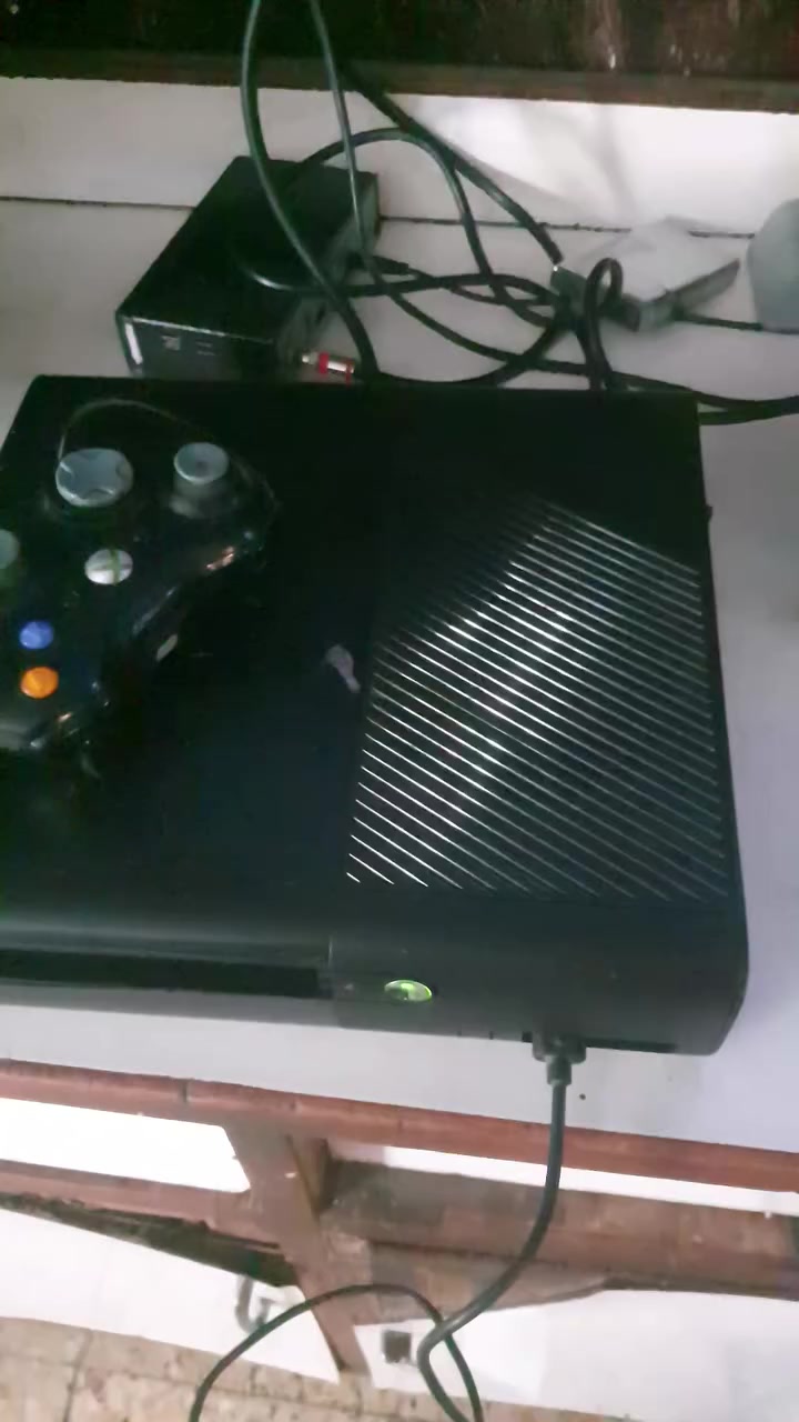 اكس بوكس سوبر سلم مهكر كامل كامل ملحقاتة 45لعبة قوية ويشغل العاب اورجينال محور سعرة 100 بي مجال مكاني جميلة شارع خير الله ***********
