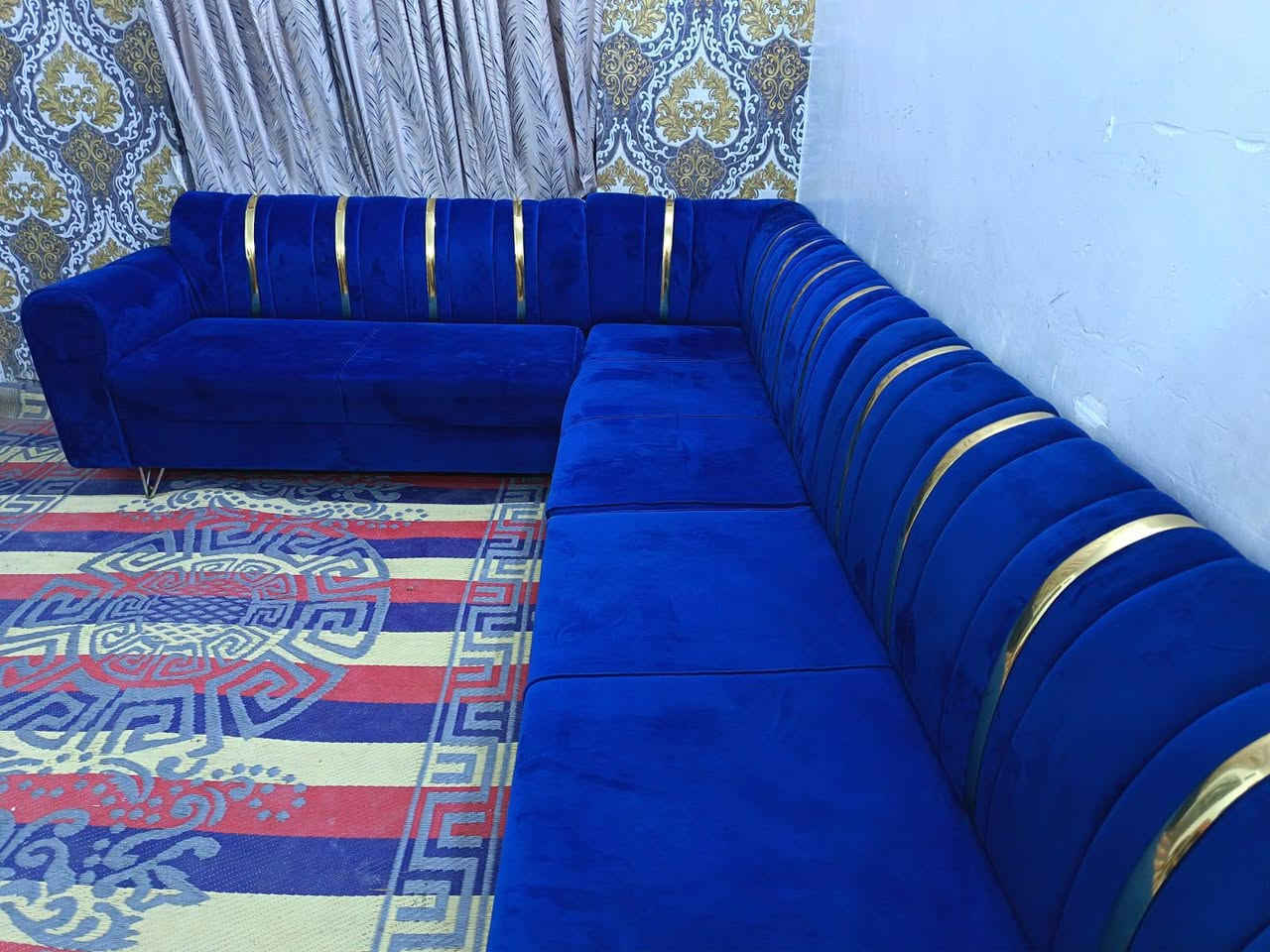 ديوان شغل توصا ستعمال قليل اخو الجديد ب 240
*********** بغداد, العراق
