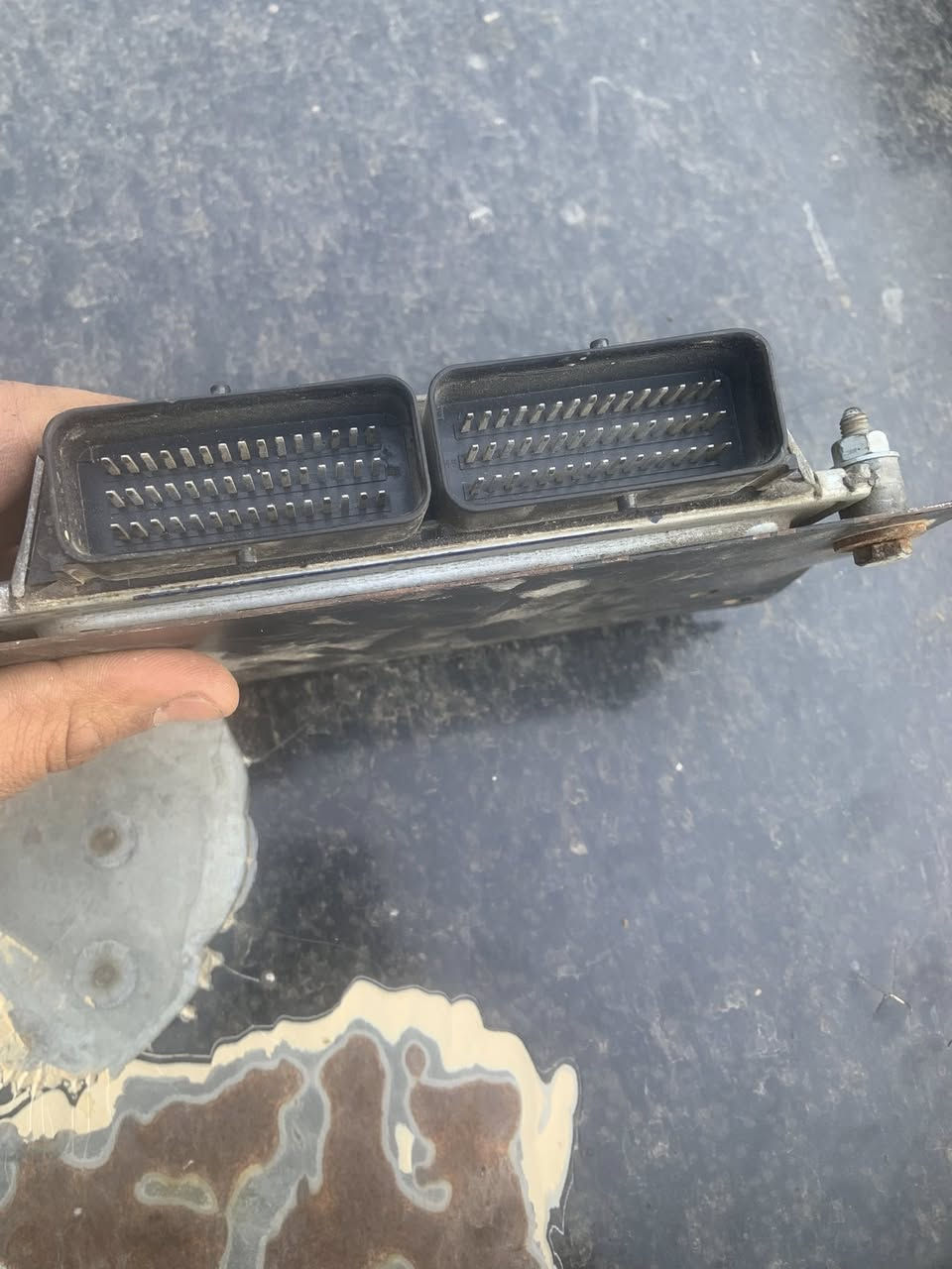 السلام عليكم شباب عدي هاذه العقل مال سايبا للبيع 

محرر وكامل للبيع مكاني بغداد. السعر 50الف 

للستفسار ***********
