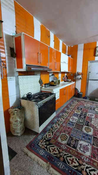 للبيع ..
       دار في الشعب _ العقاري الاولى بيت نظيف بناء 2013 مساحته 60م ( واجهة 4.5  ونزال 13) ماء كهرباء ميزانية موجودة قريب عن الشارع العام (5دقايق)  شارع عريض 15 م يتكون من مدخلين صالة٫ مطبخ وحولي مشترك صحيات وترك .. في الطابق الثاني غرفتين نوم   وبيتونة وسطحين 
الاستفسار  الاتصال على الرقم 
                                   *********** متوفر واتساب
