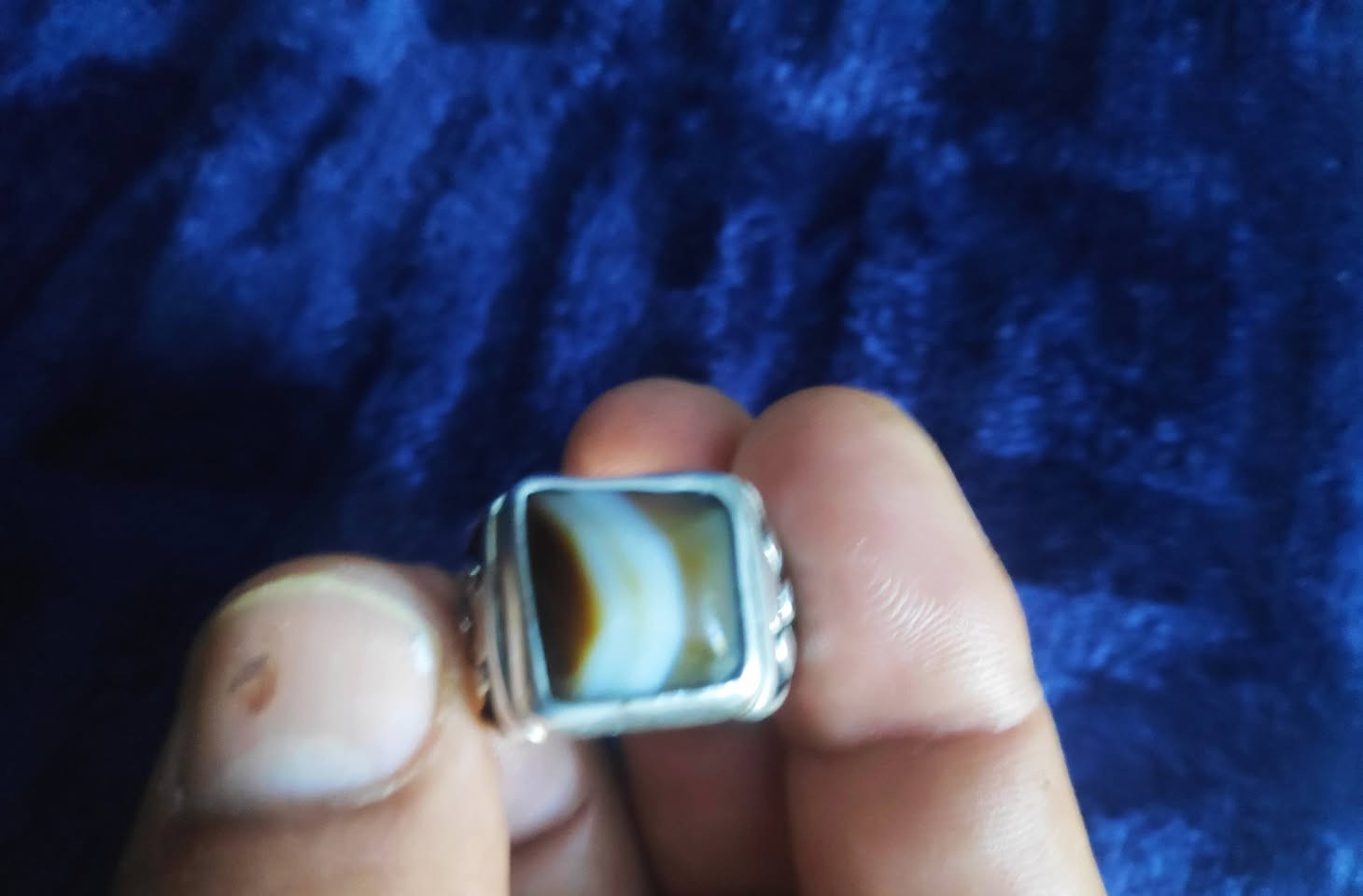 جزع (يماني)
تفاصيل. خاص 
بغداد.


**إذا كنت صاحب هذا الإعلان وتريد حذفه لأي سبب، رجاءا أرسل رسالة إلى الدعم الفني**