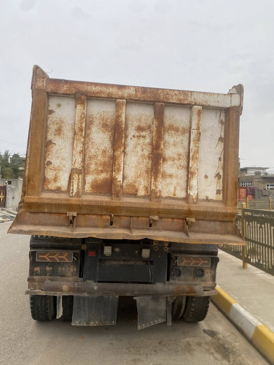 ربانه حداديه ثلاث دناكير 16 ترهم اربع دناكير  الذرعه 32 متر شاصي مكفول شريط ولعابات جدد  السعر 140 للاستفسار اتصل ***********
*********** ترهم مراوس بعربانه جناب المكان فلوجه
