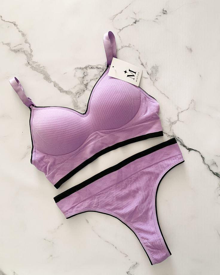 #جديدنا لاينتهي👙
سيت ملابس داخلي نسائي👙
درجة اولى…
لحمالة اسفنجة بدون عظم 
كوالتي عالي وخامة راقية✔️
✨ قطعه واحده  مسطح ماتبين تحت ملابس 
✨القماش تركي درجه اولى 💯🇹🇷
✨مريح جدا بالبس  
✨وتسمح بمرور الهواء 

القياسات :- (F) فري سايز
 يلبس من قياس
32الى36 
5الوان متوفرة:-
(-بصلي-بيجي-بنفسجي -اسود-سمائي) 

السعر 10الاف
🚘 يوجد خدمة توصيل لجميع محافظات العراق ٤ الاف 🚘


**إذا كنت صاحب هذا الإعلان وتريد حذفه لأي سبب، رجاءا أرسل رسالة إلى الدعم الفني**