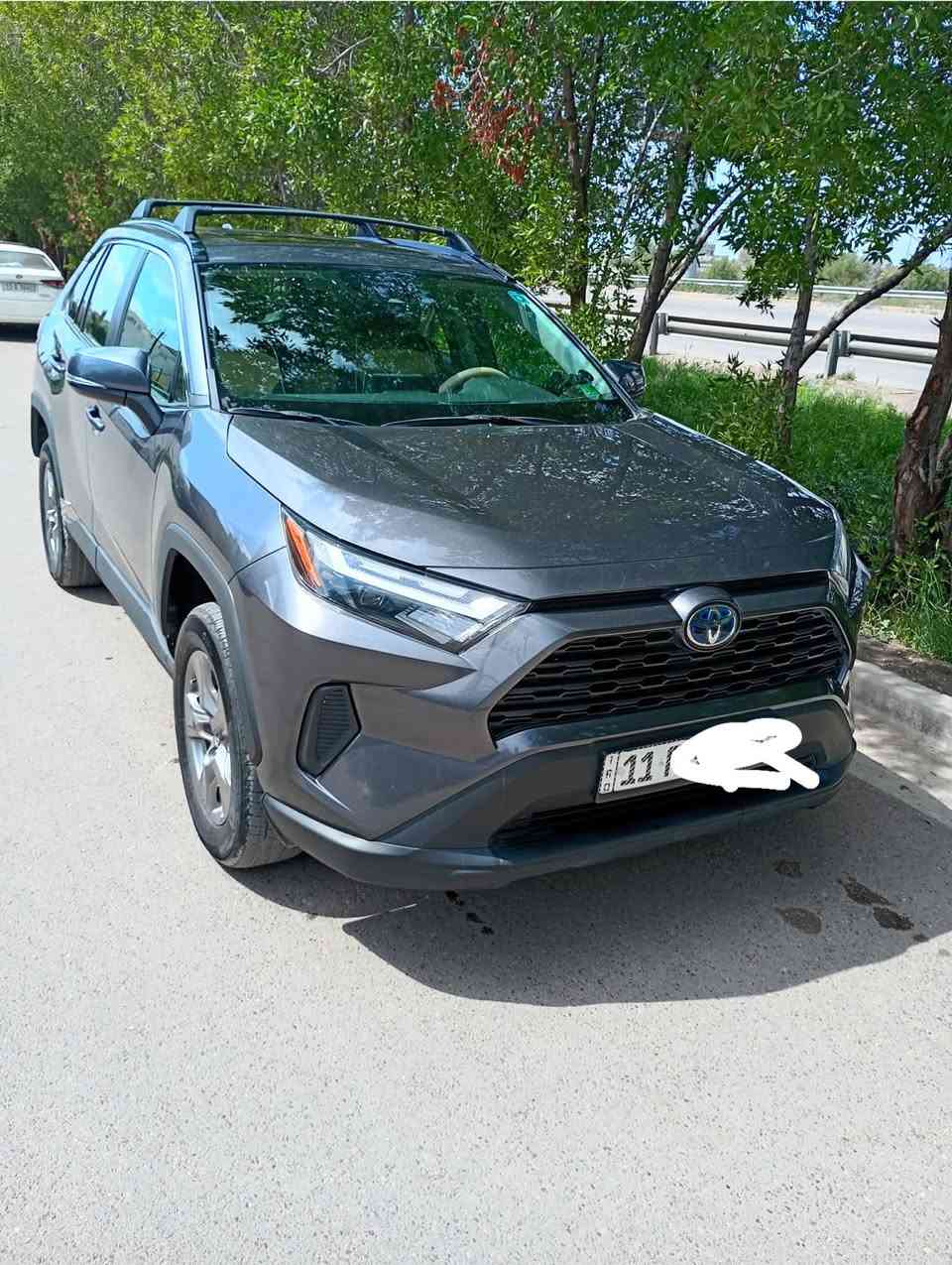 سلام عليكم
تويوتا راف فور rav4 2024 ياباني اصلي وارد امريكي هايبرد ولله الحمد 

Xle مواصفات كاملة

دفع رباعي مع وضعيات قيادة رياضي وعادي واقتصادي المواصفات الكاملة مال ال xle من كاميرات ورادار ووضعيات قيادة وشاشة وكرسي كهرباء تحكمات كامله وفتحة سقف والى اخره 

السيارة ماشية 24 الف كيلو!!! ولله الحمد السيارة على ايدي كاملة مكملة ما ناقصها اي شي الرقم الجديد الدولي

رقم بغداد 

السيارة بيها فقط تبديل بابين وكدامكم السونار والفحص مالتها واي شي اني حاضر 

والسيارة ولله الحمد كامله ما ناقصها شي 

متواجد على الفيس وللتواصل واتسب فقط 

الاتصال فقط على الواتسب وعلى الفيس ايضا 

الرقم *********** 

السعر ان شاء الله 230 ورقة يعني دفترين وثلاثين ورقة وبيها مجال للشراية الجادين واني بالخدمة متواجد لاي استفسار 

العنوان بغداد الكرخ بالقرب من منطقة العامرية
