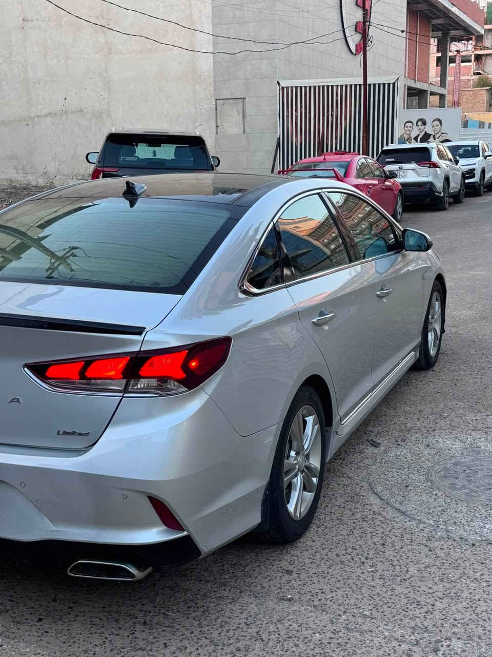 السلام عليكم سوناتا امريكي مديل 19 اربيل سنويه باقيلها 5 اشهر وتخلص وكاله تحويل مضمون حادث طرف المدكر الامامي صبغ فقط باقي مكفول بدون تبديل ليبل واحد مكينه 2400 مواصفات فول للاخير Vip ماشيه 90 حقيقي بيع فقط السعر 133 وبيها مجال قليل ***********
