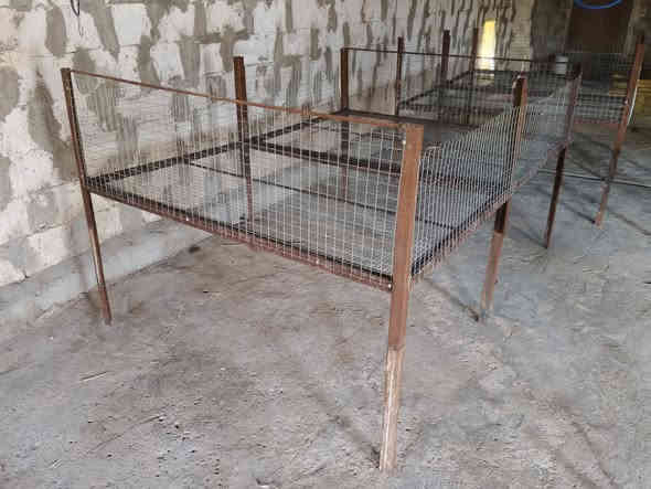 السلام عليكم اقفاص تربيه للبيع الابعاد 2 في 1.5 متر عدد 6 اقفاص بابل جبله 
***********
