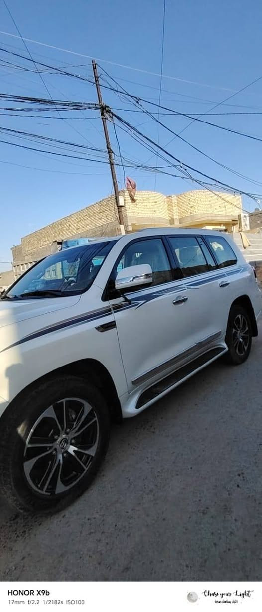 سلام عليكم لاندكروزر موديل 2020 فطيم كفاله عامه ماشيه 160الف للاستفسار الاتصال ***********
