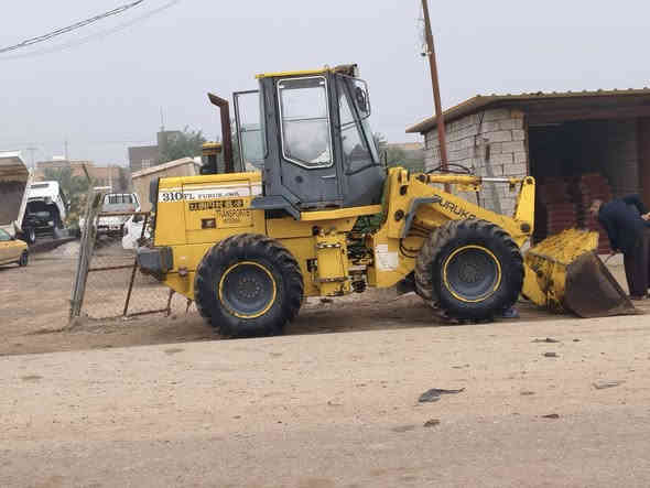 سلام عليكم شفل فركاوه  للبيع حجم 310 مكينه حلوه وجاهزه للعمل مابيه نقص مكاني الدوانيه  الشراي يتصل ***********
