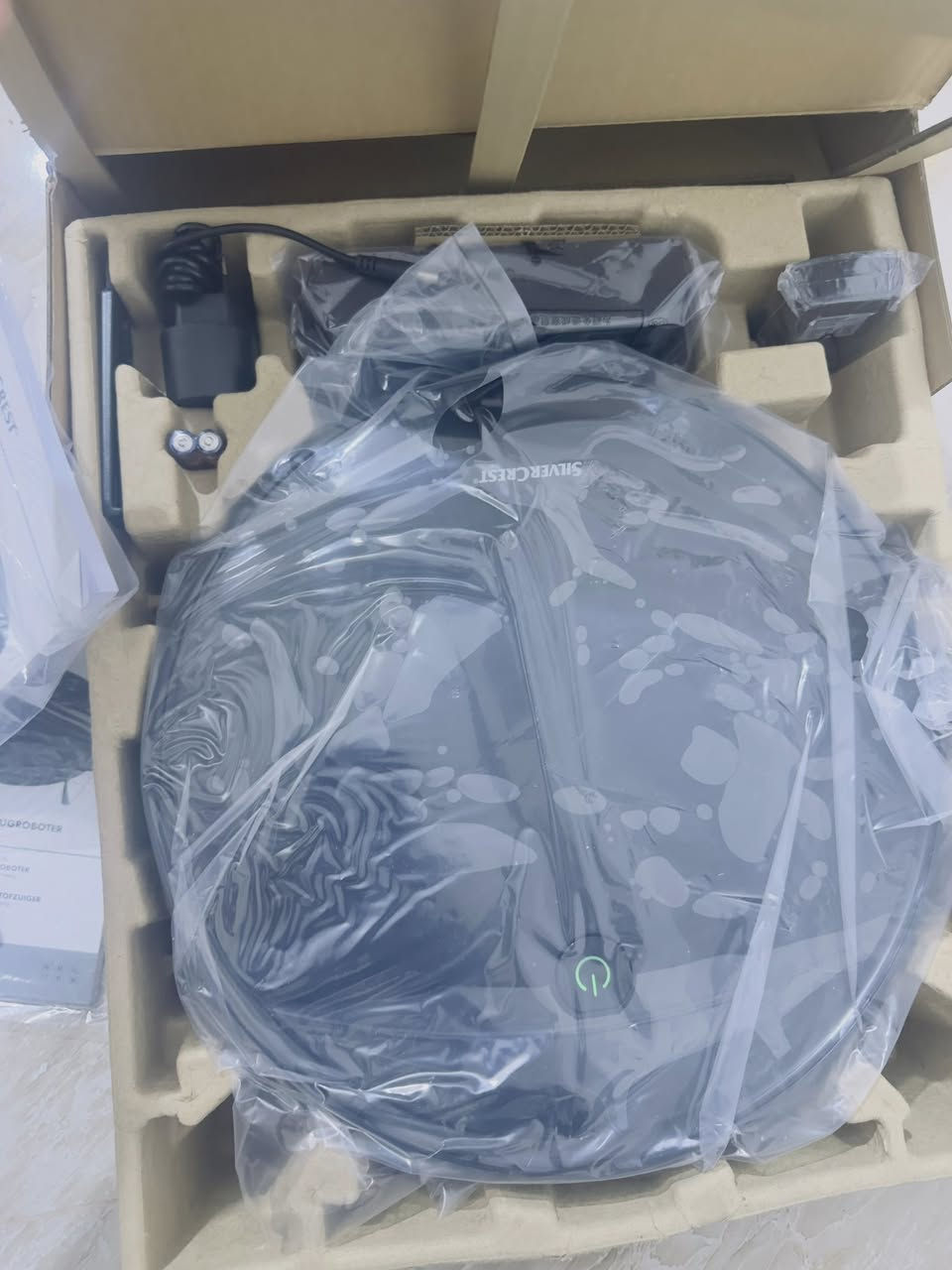 روبوت مكنسة سيلفر كرست ألماني جديد غير نستخدم
السعر ٥٠ الف


**إذا كنت صاحب هذا الإعلان وتريد حذفه لأي سبب، رجاءا أرسل رسالة إلى الدعم الفني**