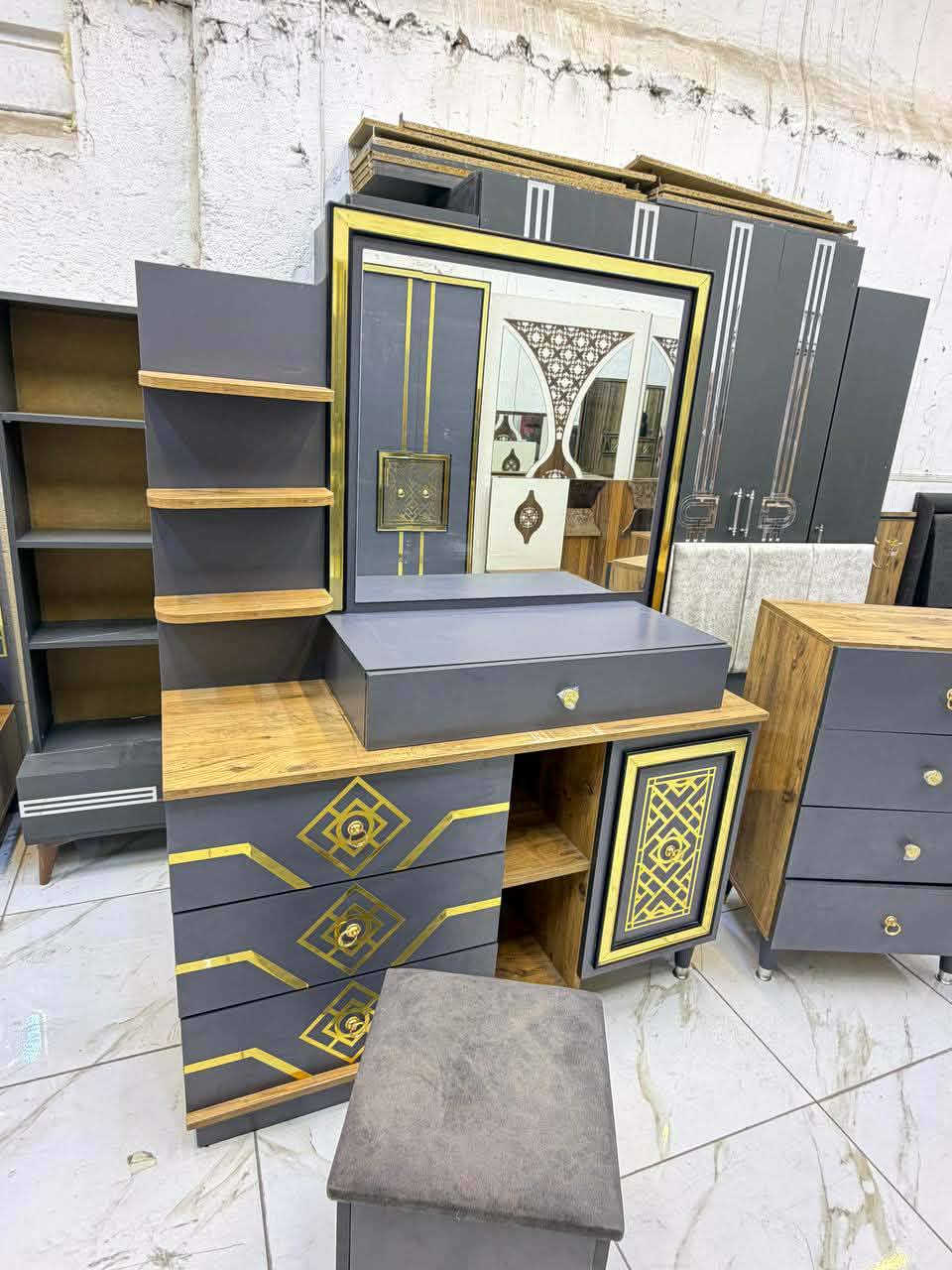 غرفة نوم مستخدمة نضافة 90‎%‎
عدد القطع 10
نضام بيبان 
كنتور طفل اضافي 
كوالتي عالي 
لون مميز 
سعرها مليون /900
شد و نقل داخل بغداد مجاني


**إذا كنت صاحب هذا الإعلان وتريد حذفه لأي سبب، رجاءا أرسل رسالة إلى الدعم الفني**