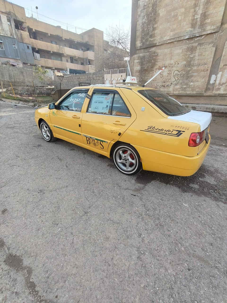 كوين 13 رقم نينوى الماني كير ومكينه جديده كاربون بيها هيئه وغرامات صفر  سنويه 28 صاحبها موجود تريد وكاله وتحويل بدون ضرر مصبوغه جماليه  غرفتها جديده  عينه وكليج جدد  قفل مركزي طخم جديد طخم تايه جديد وايرمنيه  كلها شغاله السعر 32
وبيها مجال
***********
***********
