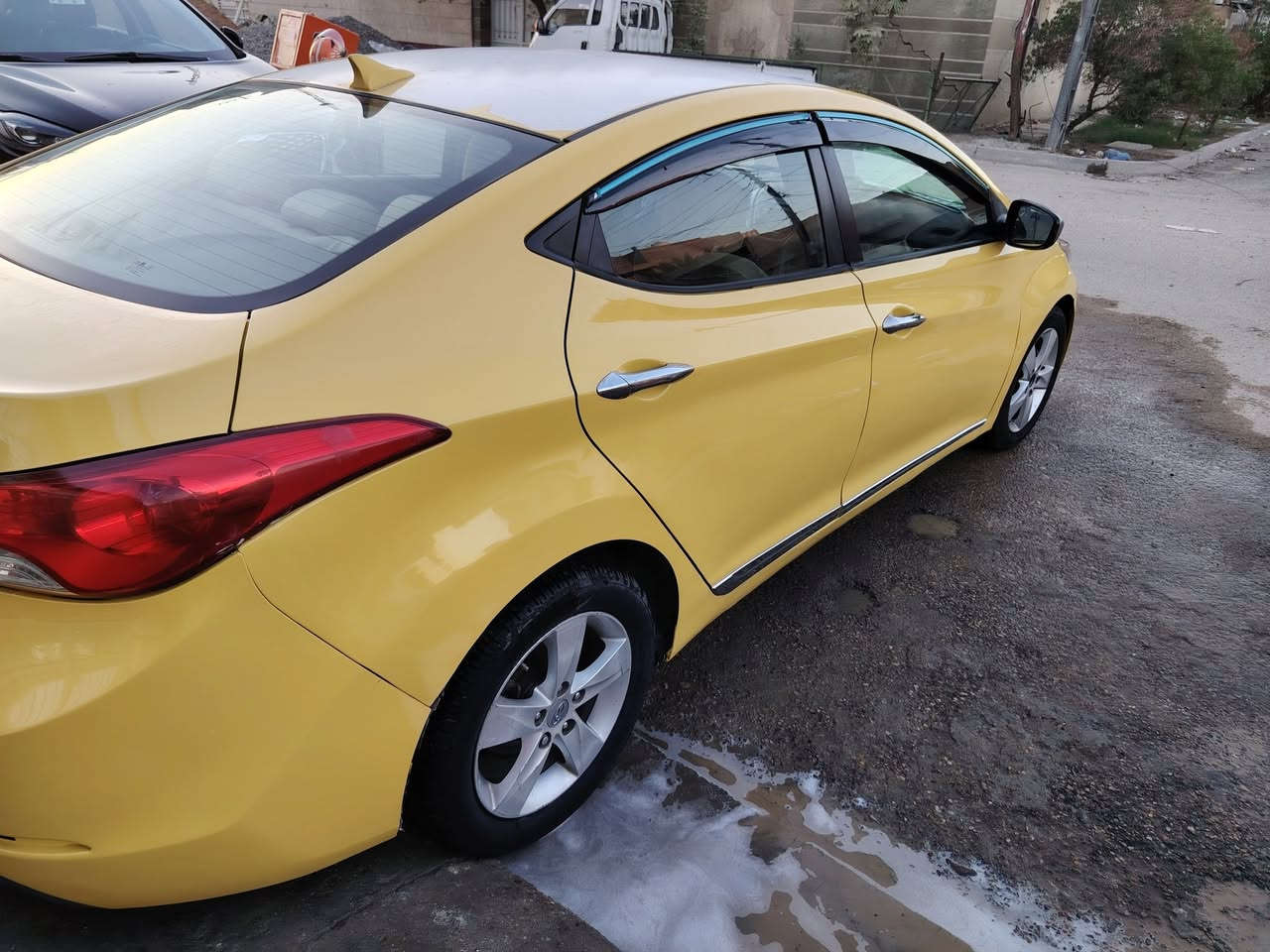 سلام عليكم
النترا 2013 وارد امريكي
محرك 1800
رقم بغداد
كفاله كير ومحرك 
حادث امريكي باب السايق  وجاملغ اريباك ستيرن فقط
وبالعراق ضربه بالجاملغ الايسر 
صدر جديد سلف جديد منضومة زنون كاعيه جلد دوشمه جديده فلنجات جديده بلكات ونوزلات جديده
مكاني بغداد الكاظميه 
السعر 100 وبي مجال للشراي
تواصل واتساب  ***********
