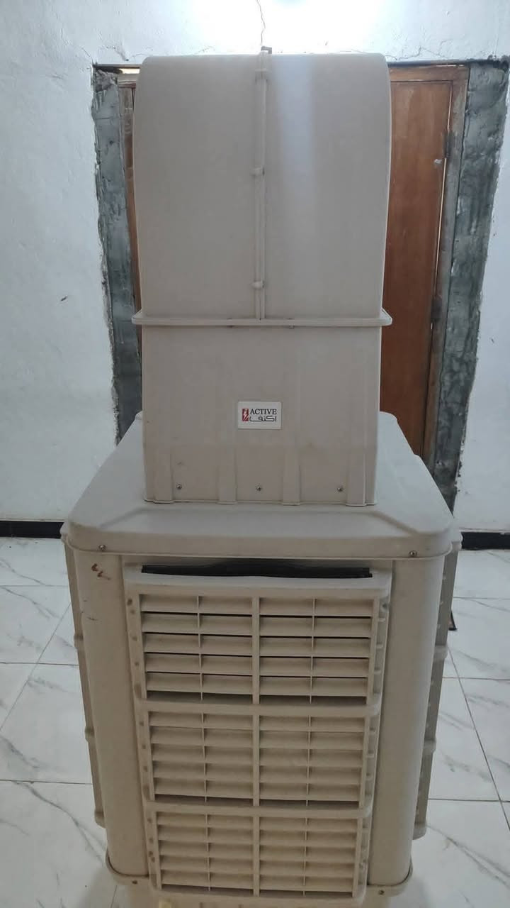 سلام عليكم من رخصت مدير الكروب
للبيع كونفيره نوع خرطوم نوع اكتف  استخدام قليل الله شاهد 

الحجم وسط 

ماتسحب كهرباء تشتغل على المولد 

الهوه ثلج شرط تجي تفحص قبل لا تشتري 
 
نضافه 100/100

تحتوي ع فلاتر لتحافض ع نضافه

((سعره 350))  
(***********) وتساب
