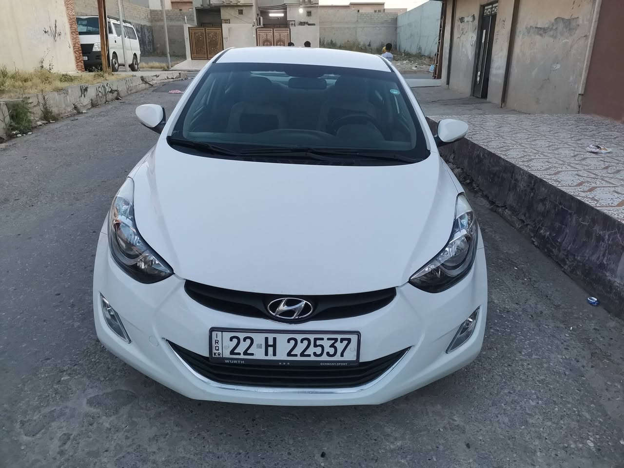 النترا للبيع موديل ١٢ بيها قطعه وحده صبغ محرك كير شرط السعر 117 وبيها مجال ***********8
