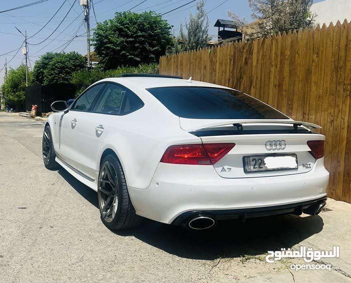 سلام عليكم شباب مرخصت الادمن 
عندي هاذي الاودي a7 مديل 2012 فول مواصفات اس لاين اكواترو السياره شغاله بس يحتاجلها ادامه للمحرك السعر 110 وبيها مجال حك الجيه  السياره مكانها بغداد الي حاب ايشوفها الاستفسار الاتصال 
*********** 
تحياتي للجميع
