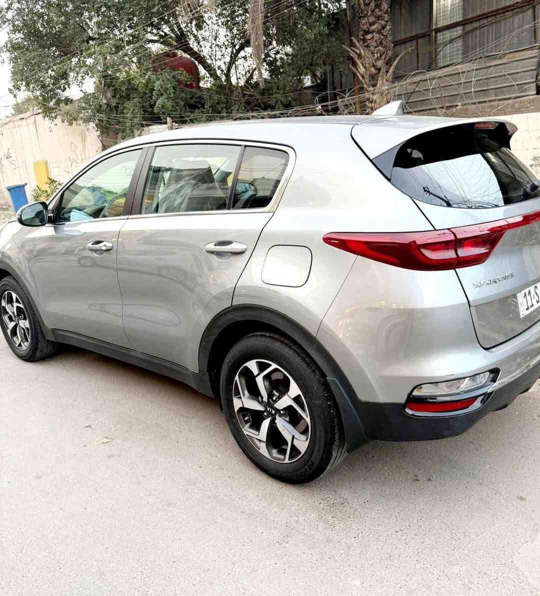 السعر كلش مناسب بسعر البلاش سبورتج موديل 2020 وارد امريكي محرك ٢٤٠٠ حادثها جاملغ امامي  فقط كير محرك مكفولات سيارة مال بيت وجناية مكاني بغداد ***********

