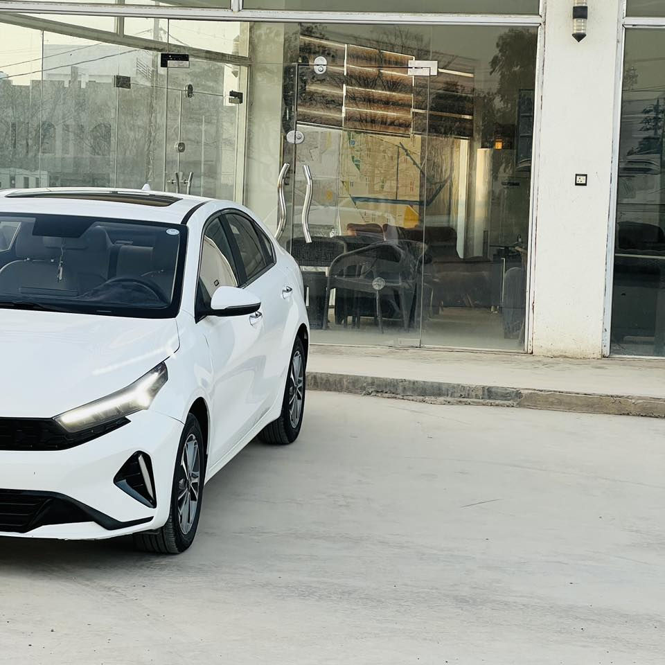 سلام عليكم k3 موديل 2022 فول موصفات ماشي66 بسمي بيها حادث نص بنيد صبغ 128$ *********** عنوان بغداد
