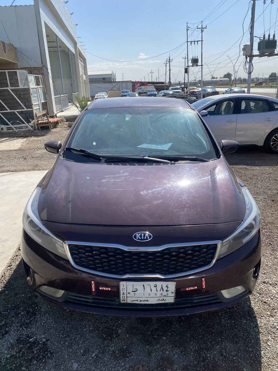 للبيع كيا فورتي 
موديل 2017
لون عنابي 
حادث جاملغ ايسر 
وبابتين الجهة اليمنى
بدون ايرباك 
متواجد واتساب 
***********
