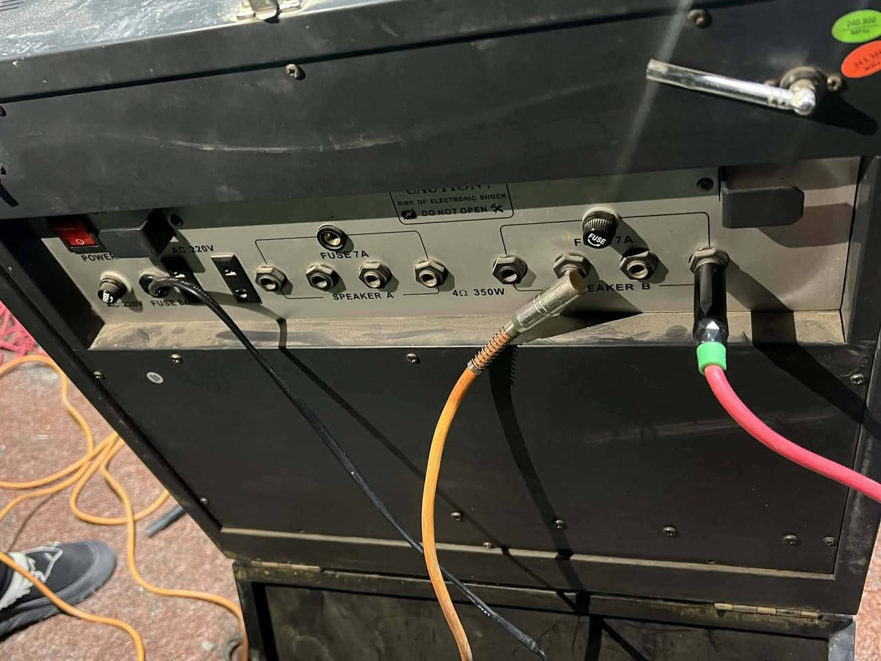 خدام الحسين السلام عليكم مكلف بالنشر. بلاش بلاش جهاز مونوتوربو ايطالي للبيع مع سماعات وحد عاطلة وحدة شغالة ب250 ماكني بغداد السعر مابي مجال ابد‏ 

‪0771 352 6998‬‏
