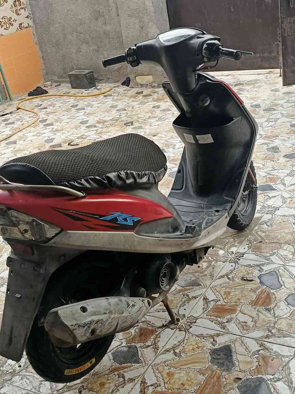 سلام عليكم دراجة ماكس عدله قبل شهر اخذتهه حاويه ريدهه بمليون وميه 1100وبيه مجال انا ماعرف بيه اخذتهه لبني ومارهمت ***********
