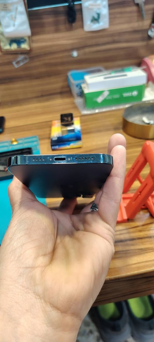 السلام عليكم 
ايفون 12 برو ماكس 128
مبدل بطاريه اصليه وصحة البطاريه ظاهره ضمان البطاريه 3 اشهر
الجهاز كلش نظيف شرق اوسط 
السعر 375000.
حافظه هديه لاسق جام وبرسم الخدمه
مركز الدرة للموبايلات والساعات


**إذا كنت صاحب هذا الإعلان وتريد حذفه لأي سبب، رجاءا أرسل رسالة إلى الدعم الفني**