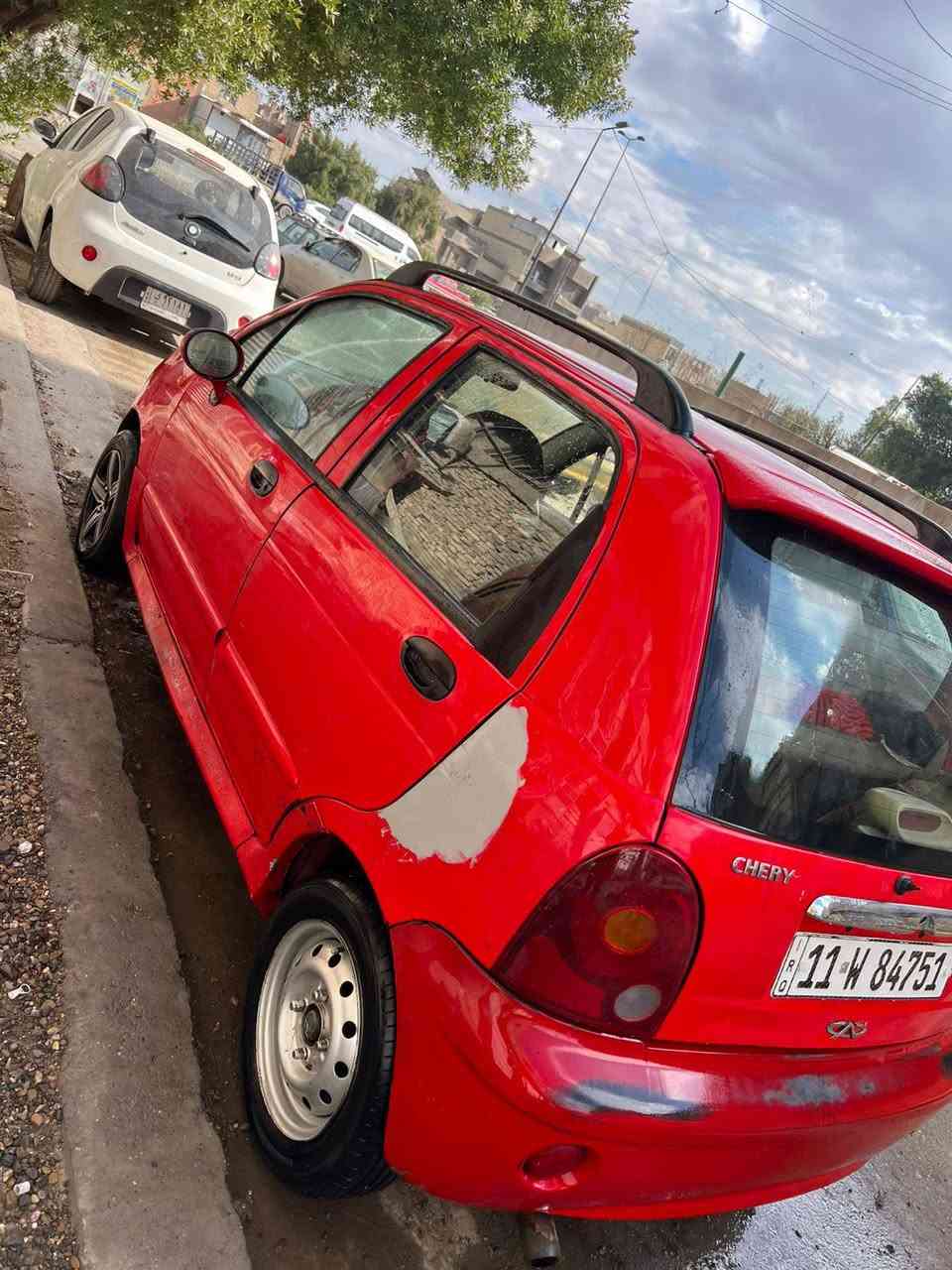 يا الله كيو كيو للبيع موديل ١٢ سياره خير من الله كير مكينه شرط كفالة كير اتو وعادي لو احمر كلشي جديد بيها ادامه كامله رقم بغداد انكليزي سنويه جديده هزه جديده مكان سياره بغداد الاعظميه السعر ٢٧ اتصال ***********
