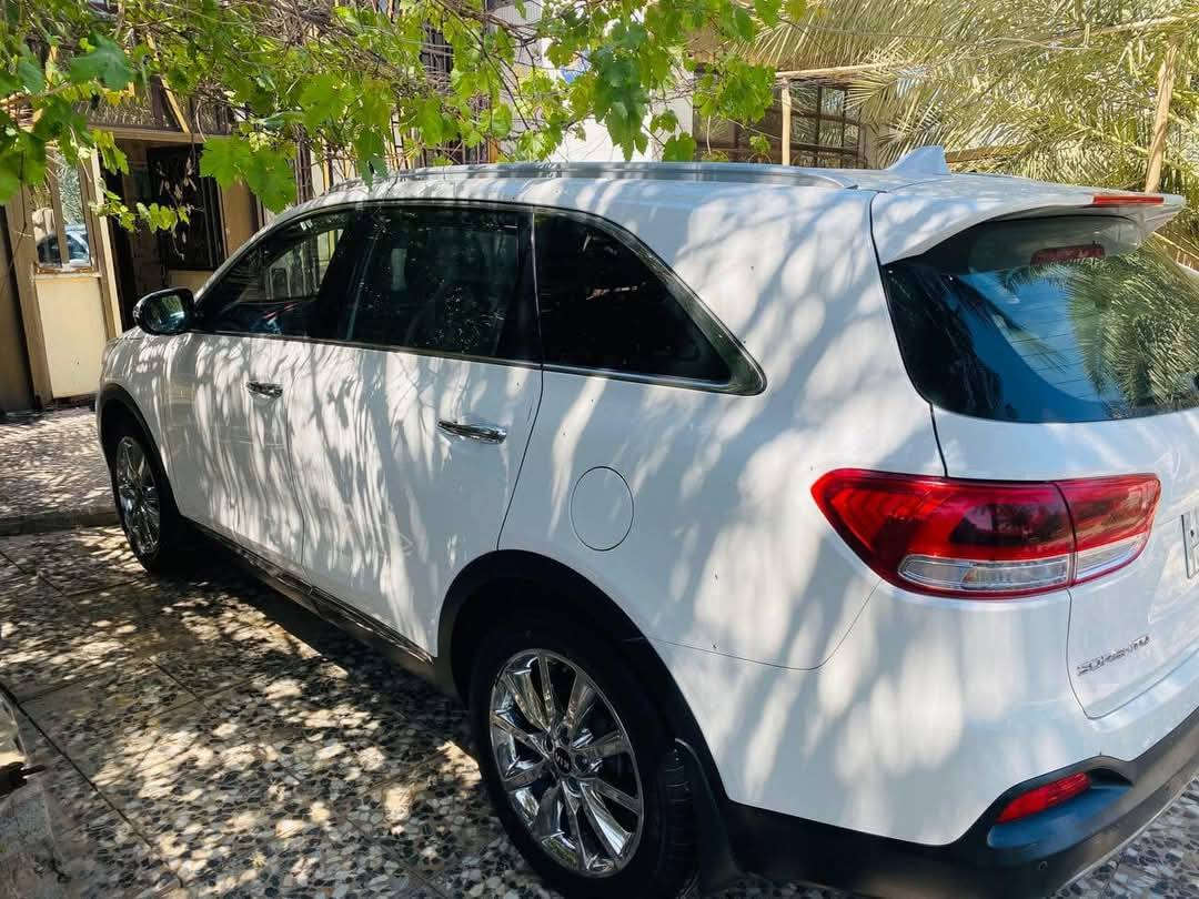 سورنتو 🚙
‏‎سلام عليكم 
 للبيع او مراوس  سعر 224 وبيه مجال قليل 
#موديل 2018
#وارد خليجي
#محرك V6 3500 
153  و قابلة للزيادة
#المواصفات 
السيارة مكفولة كفالة من صبغ وضربا وتبديل🌹🌹🌹🌹

                       ((((🔴المواصفات🔴))))

1- بصمة 
2- كامرة خلفية
3- حساس امامي
4- حساس خلفي
5- مري شفط
6- شاشة زغيرا اصليا كاميرا دوار 
7- كشن السايق كهرباء
8- تحكمات استيرن جهتين
9- مانع انزلاق
10- كمبيوتر تحديد عطل
11- اشاير بالمري الجانبية
12- بردات خلفية
13- نضام ترحيب
14- نضام ECO
15- نضام SPORT
16- ويل كب كروم
17- بلوجكتر
18- بدأت ستيل
19 لد اماميه وخلفي 
20 لايت زنون 
21 مري شفط 
22 نضام ترحيب بل يدات 
23يدات استيل 
24 انارا داخليه 
25 صاج ملكي 
26 جنطه كهرباء 
27  زراك لايت 
الاتصال ***********
