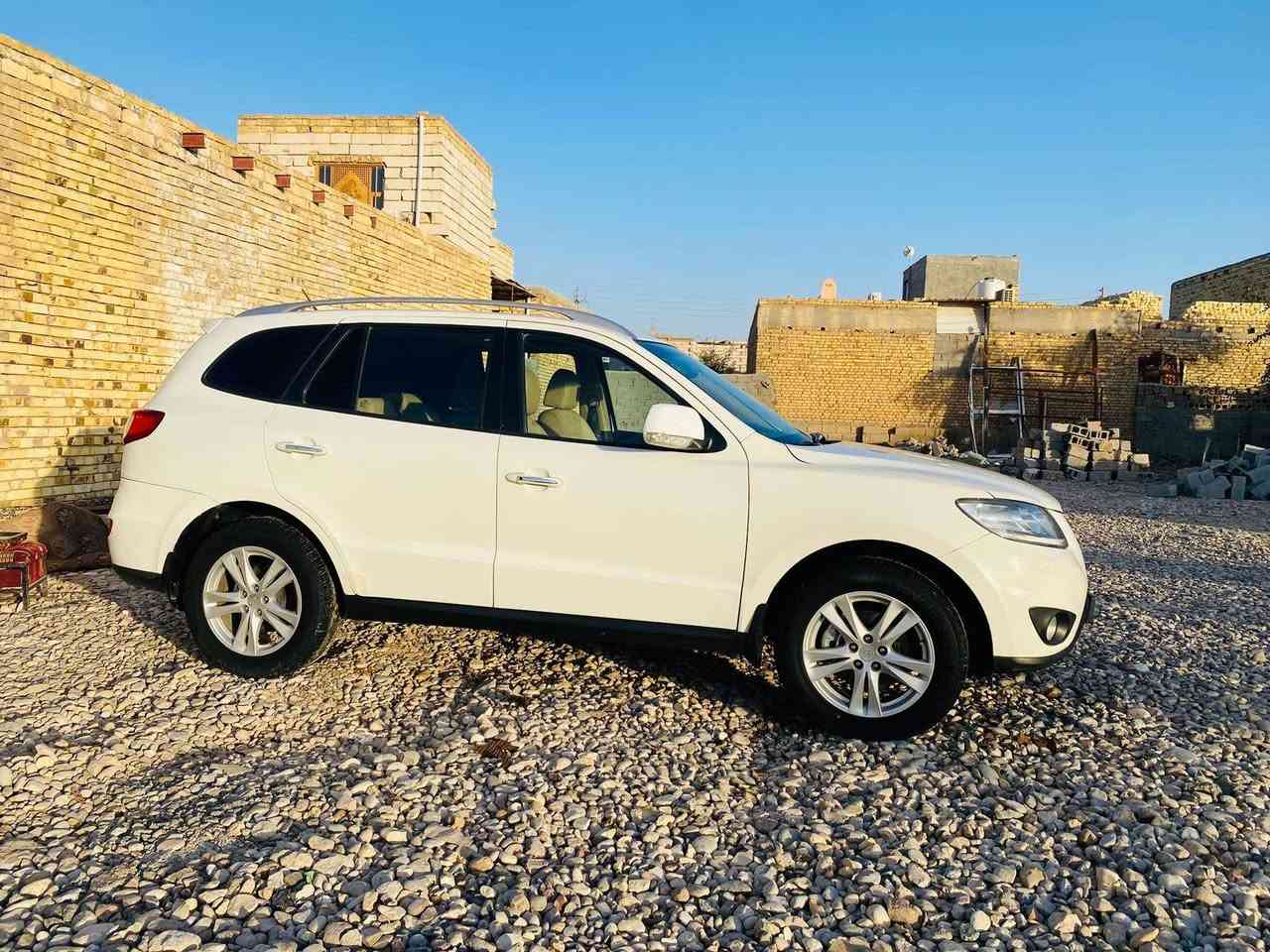 سنتافي خليجي 7 راكب محرك 6 سلندر موديل 11 سيارة احلى من صور سعرها 150 وبيها مجال قليل مكاني ذي قار قضاء الشطرة سونار مرفق بالصور للأتصال ***********
ملاحظه اني مكلف بالنشر اتصلوا ع رقم
