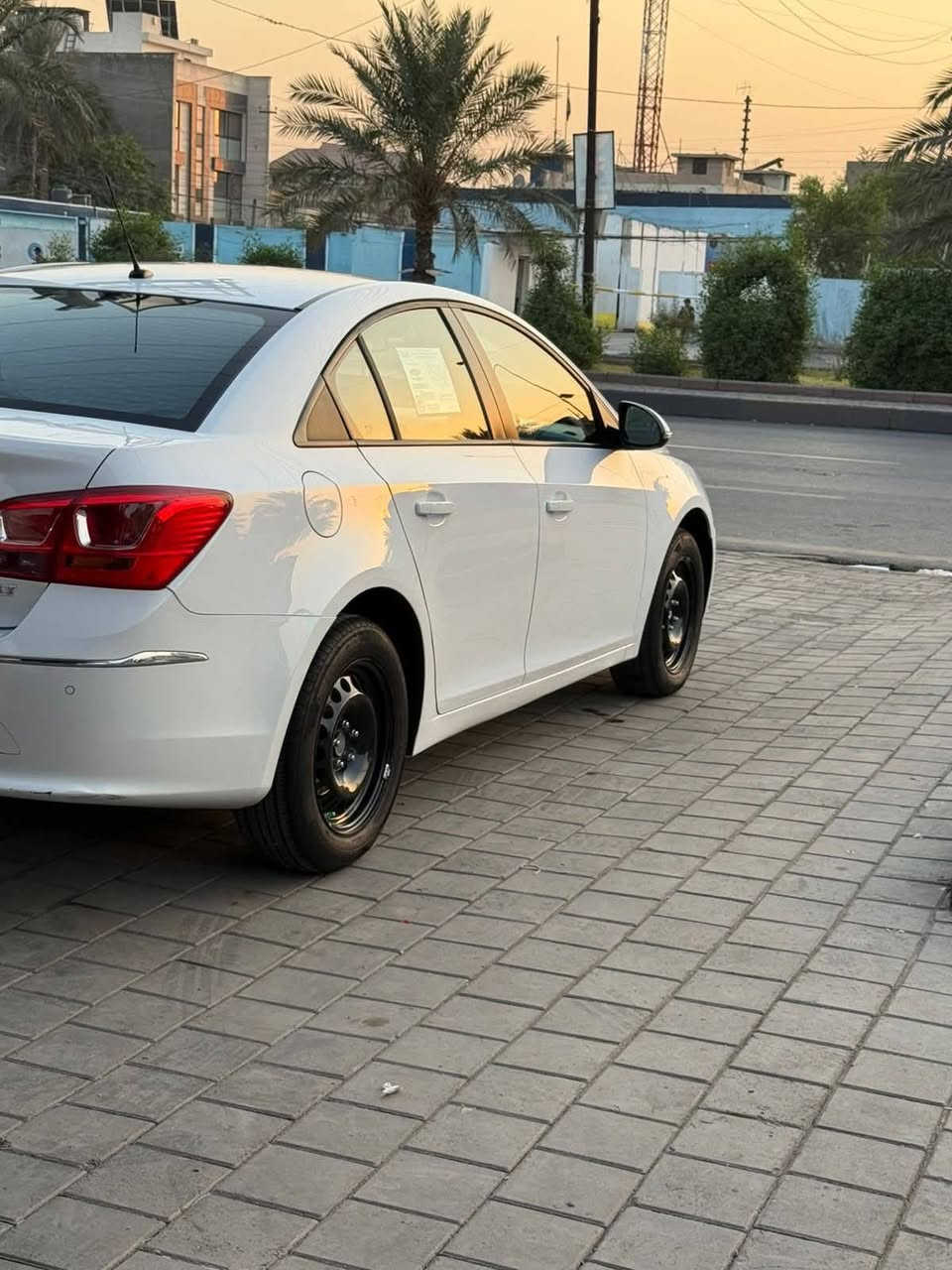 شوفرليت كروز موديل 2017 خليجي
محرك 18 

 بدون قطر صبغ 

بدون شخط سيارة مابي دينار مصرف 

سيارة موصفات حساسه تحكمات 

استيرن بلوتوث ويل جبير مانع تزحلق

مرايه اشاره كير محرك تبريد صدر كول

بشرط تايرا ت سنويه رقم كوله جديد

سيارة نظيفه لون ابيض 

الرقم  سليمانيه   98ومجال بسيط 
مكان السياره دهوك سميل 
***********
***********
