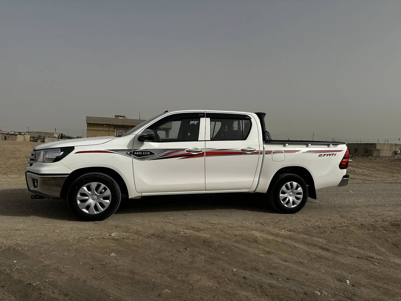 السلام عليكم 
للبيع تيوتا هايلوكس 2024 رقم أربيل كفاله عامه 
السياره نضيفه استخدام شخصي ما داخله شركه 
ماشيه 27 ألف السعر 255 وبيها مجال بسيط 
*********** بس الشراي يتصل
