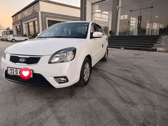 كيا ريو 2011 مواصفات برايد داخل اسود وتحكم استيرن أربع جامات كهرب كير اتوماتيك مكينه 14 السياره بدون صبغ ماشيه 88 حقيقي بعدها وضع شركه برغي مامفتوح بيها ماعده باب السايق بي بارد جوى التريشه
رقم بغداد اجنبي سنويه جديده وهزه جديده 
والسياره بالواقع احلى من الصور بكثير 
السعر 108 وبيها مجال قليل واذا شوف السعر غالي عليك اعبر المنشور ***********  ***********
