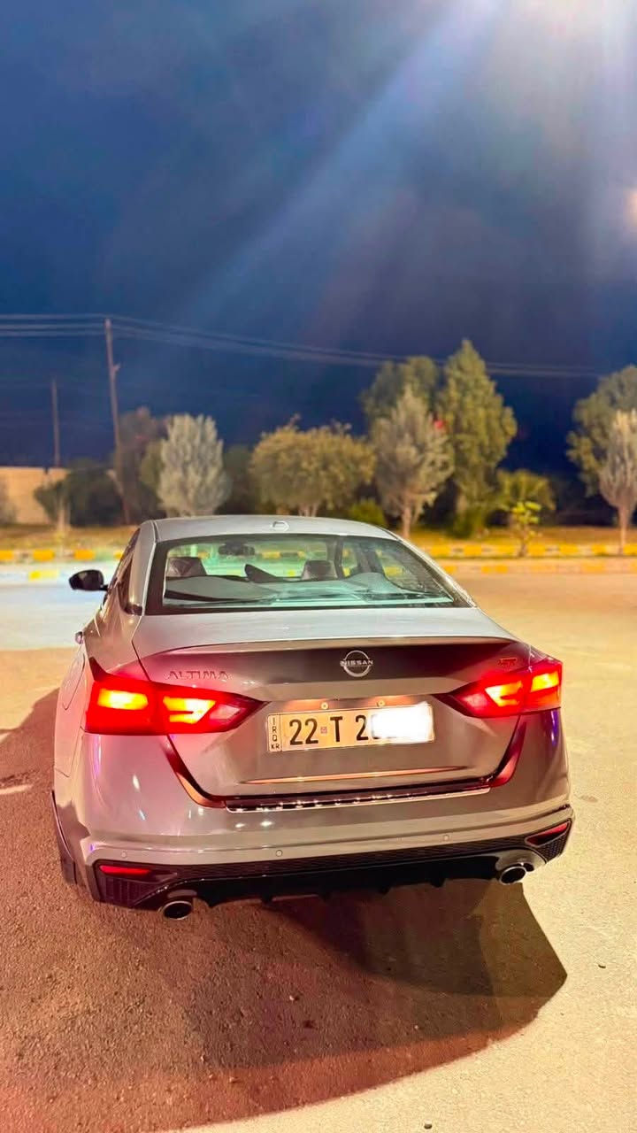 نيسان التيما sr
موديل 2023
اربيل
ضرر جاملغ تبديل
وصبغ شبر بنيد
ممشى 33 الف مايل 
بدون دواخل بدون شواصي
ايرباك استيرن فقط راجع سستم 
موقعها صلاح الدين 
***********
