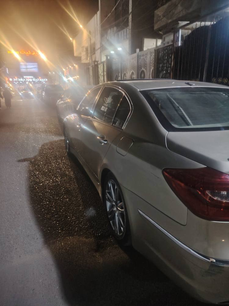 ‎السلام عليكم سياره جينيسيس للبيع موديل ١٢ سياره بيها حزام بيها ملاحظات الرقم ***********‎ بغداد, العراق
