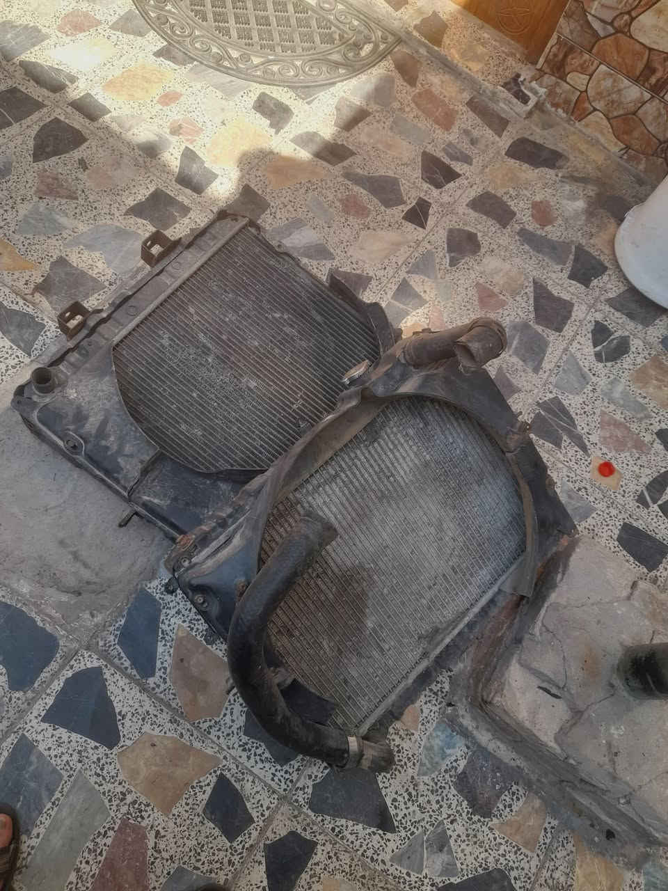 سلام عليكم
راديتر كيه نضيفه للبيع عدد ثنين 
سعر ٥٠ 
بغداد كمالية 
***********
