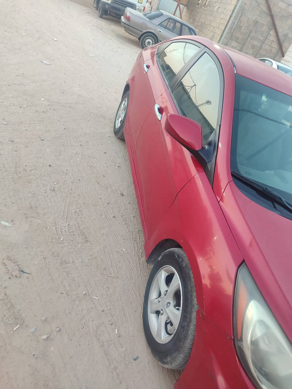 اكسنت امريكي gdi1600بيها 3قطع وبارد زغير بلبنيد موضح بصوره سياره بسمي تبريد شغال حداديه نص عمر 82وبيها مجال ***********
