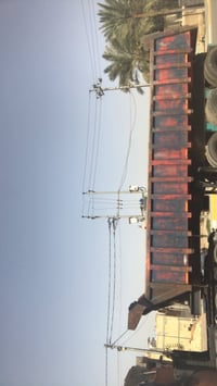 صندوك بدون شاصي • ٦ زوج تاير • قطع غيار