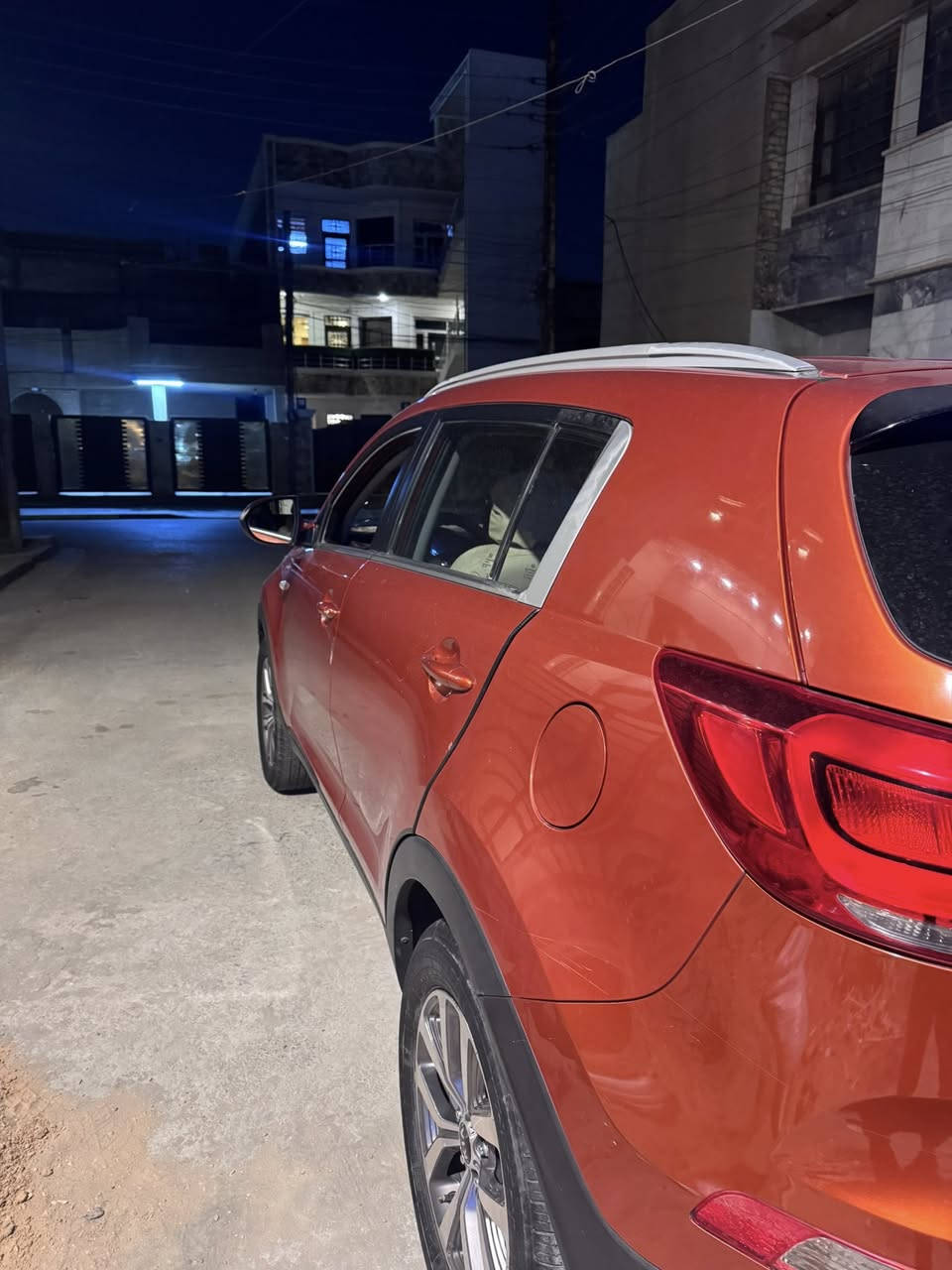 السلام عليكم.. 
كيا سبورتج مكفوله من الصبغ والتبديل والضربة والفتح خليجي  موديل 2015  
رقم بغداد 
ماشية 138 كم وقابل للزيادة
مكانها بغداد السيدية
السعر 158 وبيها مجال 
للاستفسار الاتصال ***********

