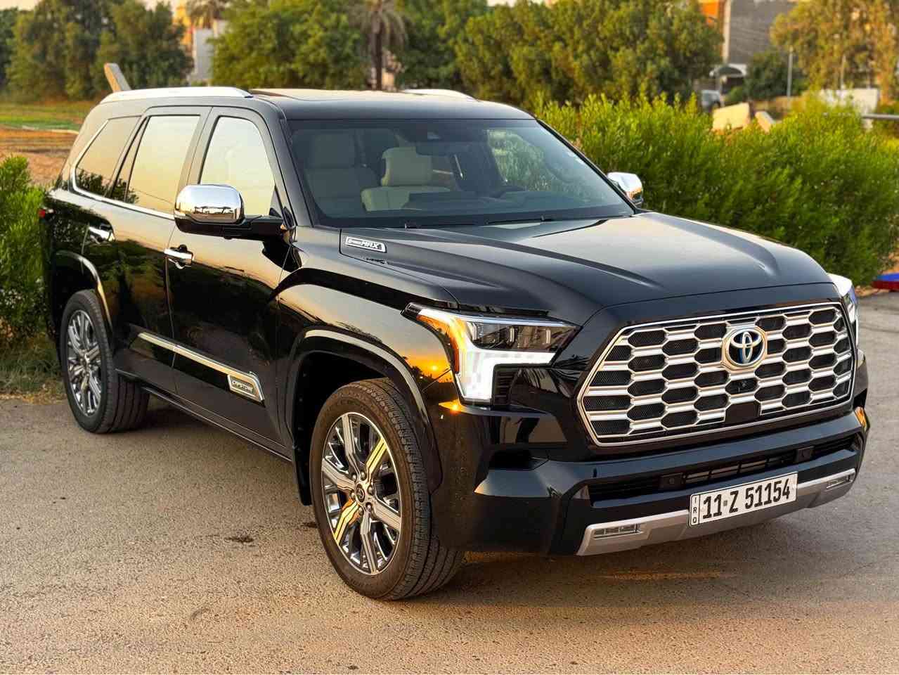 للبيع تويوتا سيكويا كابستون 2023 فول مواصفات 
محرك السيارةV6 3500 تون توربو هايبرد

حادثهة تقرير غرق فقط السيارة بداخل المزاد شغالة و تمشي و بدون اي مسج 

المواصفات
بانوراما 
3 شاشات 
4 مقاعد تدفئة و تبريد
رادار (امامي+خلفي+جانبي)
تثبيت مسار قيادة ذاتية 
5كامرات محيطية و المراية الوسطية كامرة
عدادات دجتل
سستم صوت jbl
دوس كهرباء
صندوق كهرباء
بردات زجاج الابواب بلاديات
الابواب كلهم دخول ذكي بصمة 
السيارة بيهة بصمتين يعني مفتاحين 
السيارة مكفولة كفالة عامة من كلشي شخط او صبغ او عطل او اي تصليح حالهة حال الكلين و شرط الفحص
السيارة ماشية 28 الف ميل

السعر 56 الف دولار بيهة مجال قليل

للاستفسار ***********
   *********** بغداد, العراق
