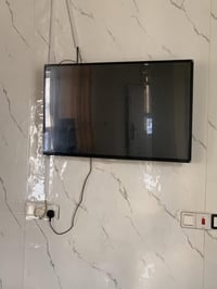 تەلە فیزیۆنی شاشە ٤٢ی سمارت+HD boxکەناڵیناوخۆی   بێکێشە بەزەمان :07738...