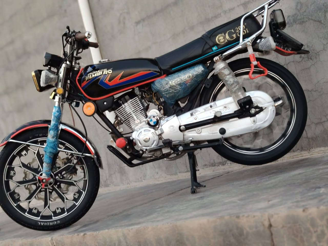 سلام عليكم البيع دراجه موديل 24محرك 200 دراجه احله من الصوره كهربائيات كلها شغاله مكفوله من اي عيب شلعه ونشاط فول 🚀 مكان قولاي جسر حلوان سعر خاص  او مراوس ويه اربعه موديل 24او 25 هاتف ***********
