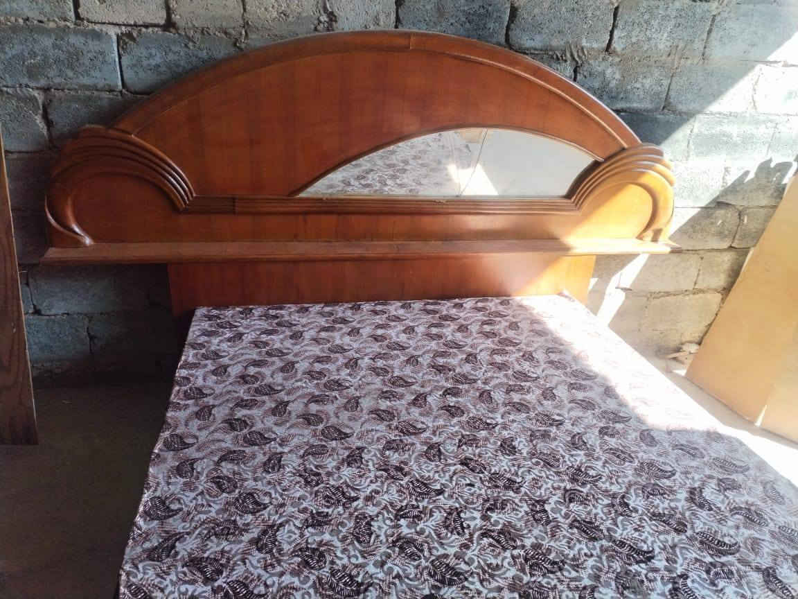 سرير نفرين حطاطة 85
كاونتر قطعتين بدون سنك 225
بوفية حطاطة 100
العنوان قرية مختار ***********بي واتساب
