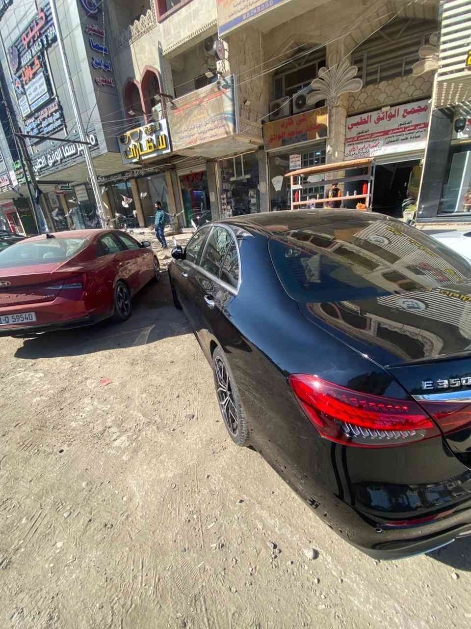 السلام عليكم مارسيدس للبيع E350 
موديل 2022 لون اسود رقم مميز اربيل 26000 B

السياره فول حادث موضح بصوره 

الباب موجود بيها شخوط وبدلناها 

ماشيه 45الف 

السعر 380$ وبيها مجال 
 مكان السياره الكراده ساحة الواثق
الاستفسار اكثر اتصال واتساب ***********
