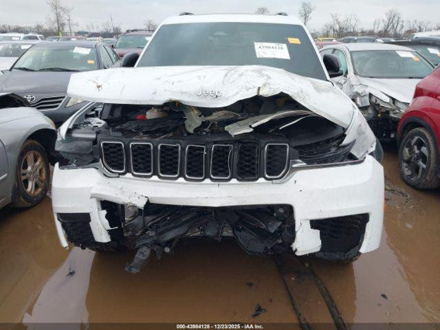 جيب الشكل الجديد موديل ٢٠٢٥ - ٧ راكب / كشنات جلد - فتحة وكل مواصفات موجوده - السعر واصل إلى الميناء  مع النقل - ٢٢٥ وبيه مجال - للتواصل - ***********
