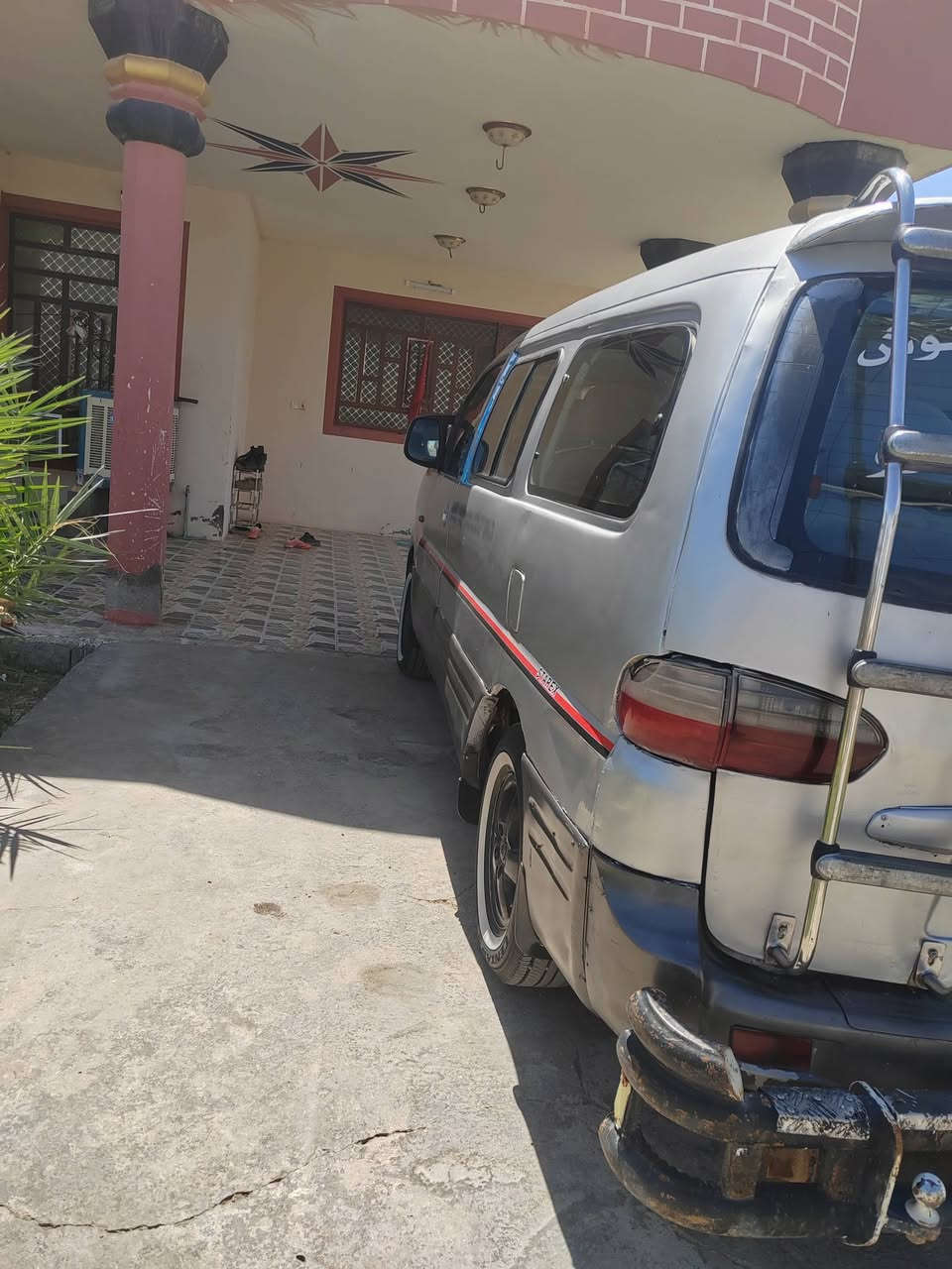 ستاركس مديل ٢٠٠٥ ديالى انكليزي سياره جاهزة صدر حدادية جاهزة مكاني ديالى *********** شواصي كفاله سعر٦٠ وبيها
