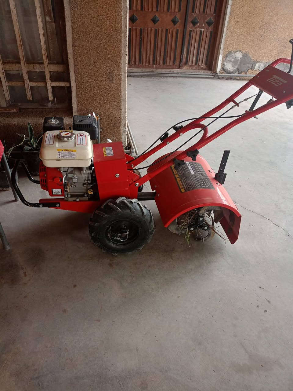 السلام عليكم مثرامة للبيع السعر ٧٥٠ وبي مجال العنوان بغداد الراشدية /هاتف ***********
