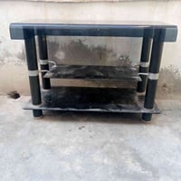 ميز • بلازمه • نضيف