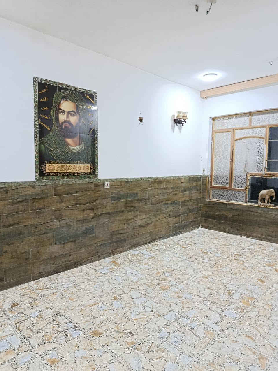 للبيع بيت ١٠٠ متر زراعي سند ٢٥ بياع شرطة الخامسة مجاور ماركت الأميره السعر ١٣٠ وبيه مجال تليفون  ***********  وشكرا
