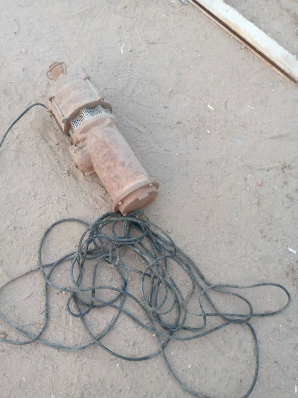 للبيع غطاس 2 انج 2 حصان سنگل كهرباء من يشتغل يذب ماي قوي شوية ويظل يگطع أبيع عاطل سعرة 120 ألف 
جوزة كهرباء ألف أمبير نوع ياباني القديم شرط الفحص سعرة 375 ألف مكاني خور الزبير


**إذا كنت صاحب هذا الإعلان وتريد حذفه لأي سبب، رجاءا أرسل رسالة إلى الدعم الفني**