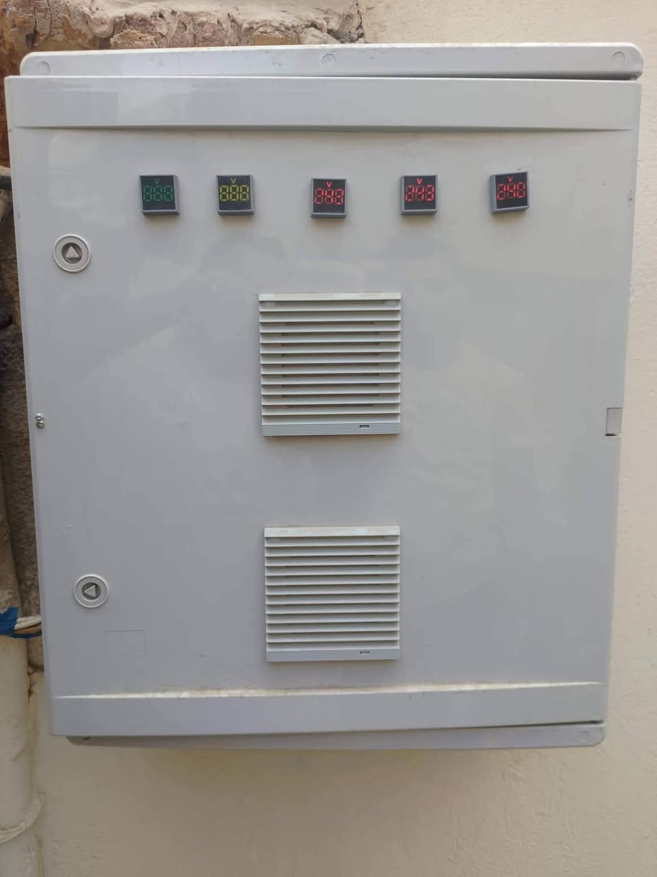 ‏كهربائي عام 💡❤️
‏
‏          بوري     سيمنز     تري
‏
‏ترتيب بوردات خارجيه +داخليه اسعار مناسبه ❤️
‏
‏للأتصال
‏
‏***********
‏
