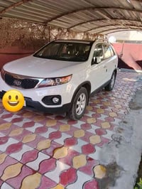 كيا سورنتو خليجي 2013  مكفول كفالة عامة من الصبغ والضربة والتبديل بيها...